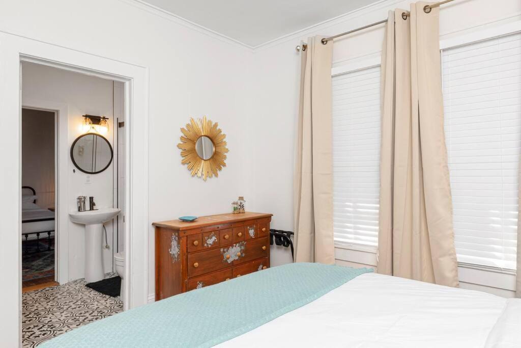 Photo of Bedroom in Cherry