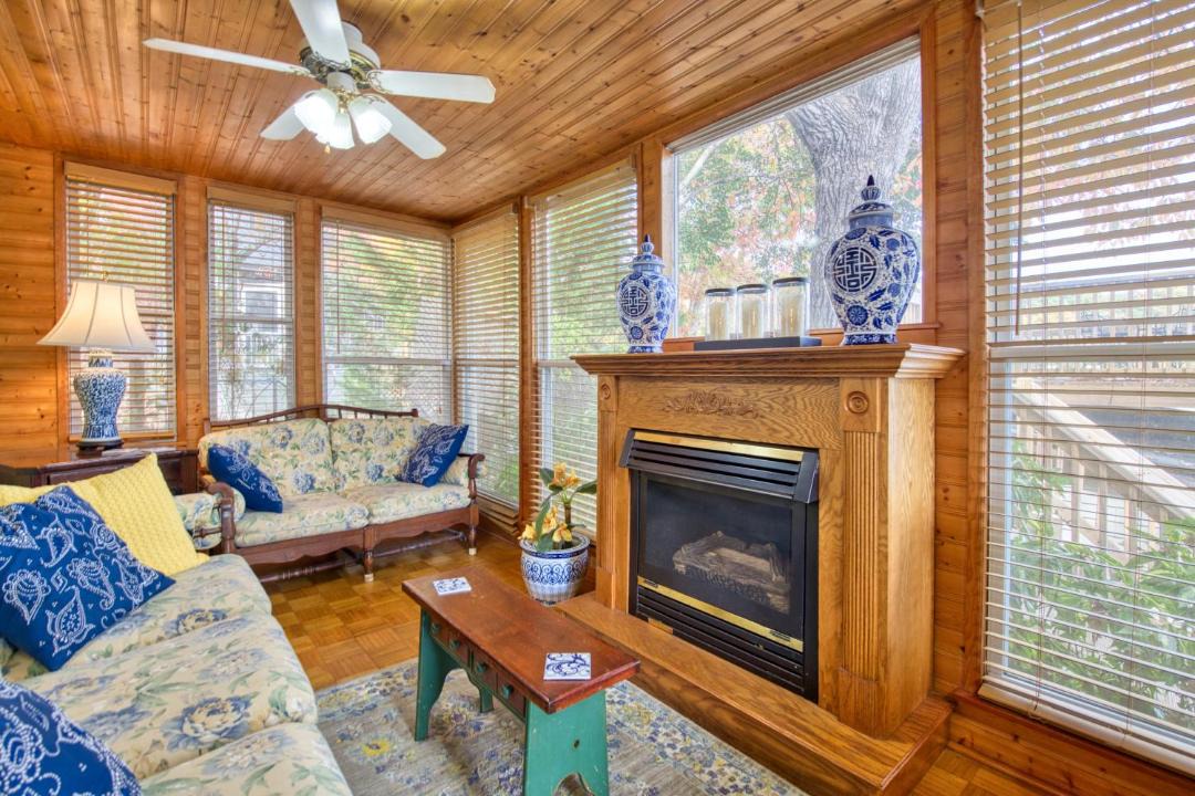 Photo of Livingroom in Sunset Cove