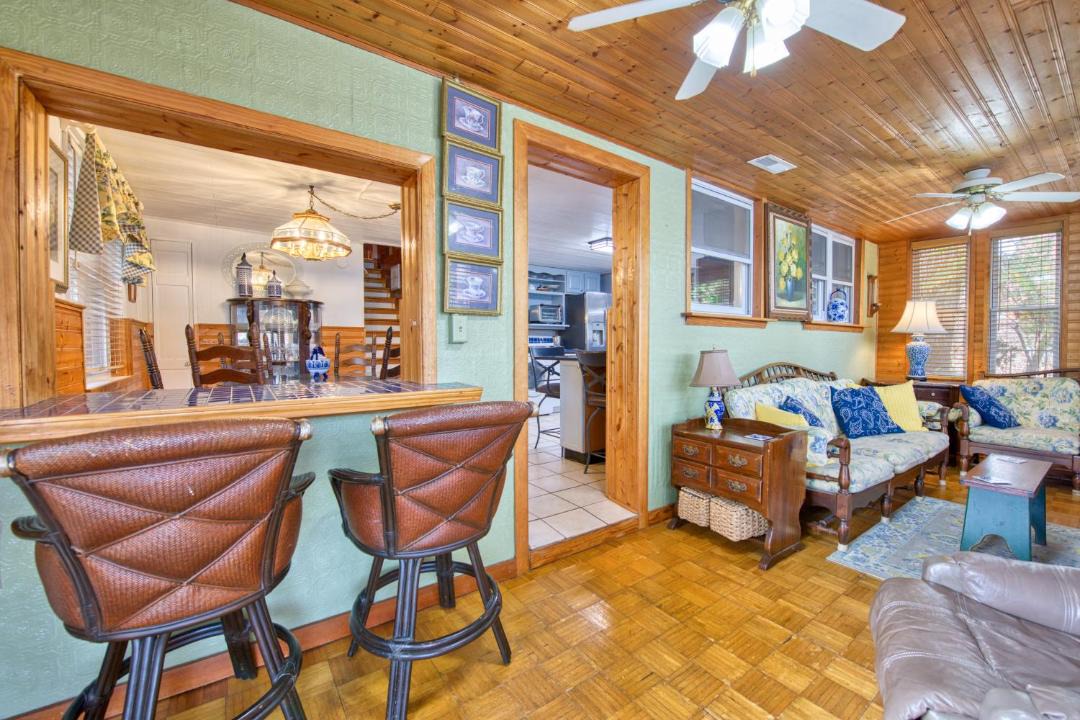Photo of Livingroom in Sunset Cove