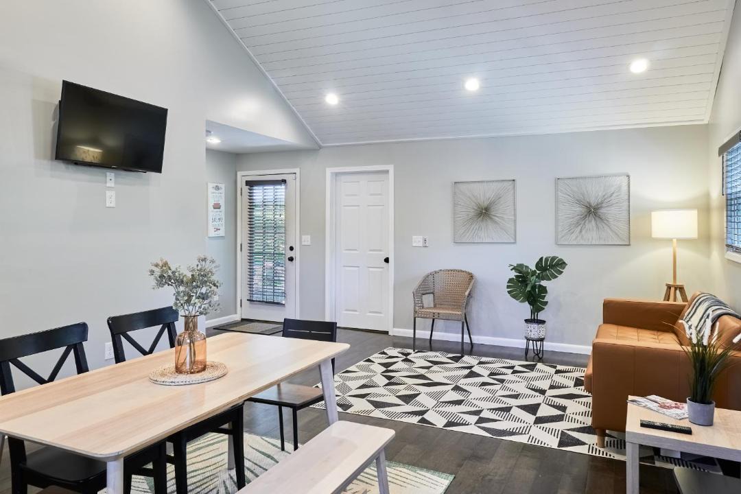 Photo of Livingroom in Rutherfordton