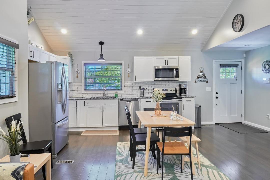 Photo of Livingroom in Rutherfordton