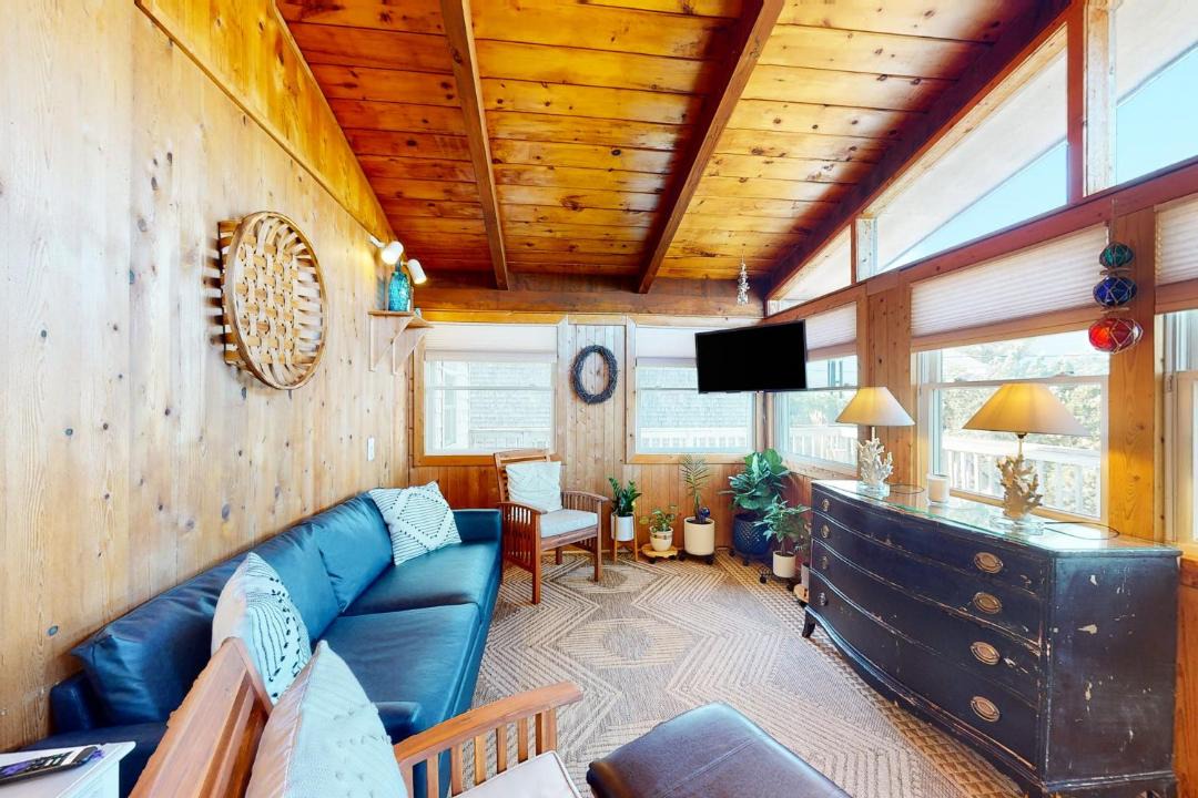 Photo of Livingroom in Avon
