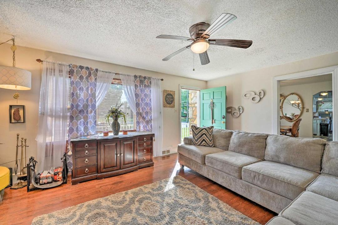 Photo of Livingroom in Winston - Salem