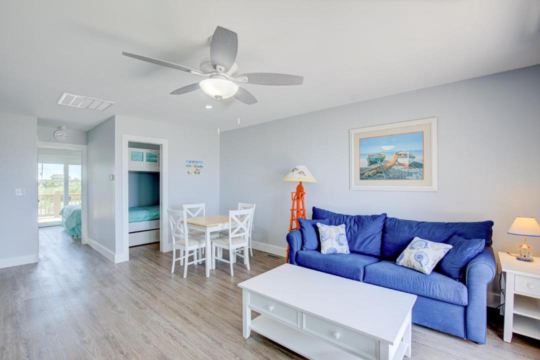 Photo of Livingroom in North Topsail Beach