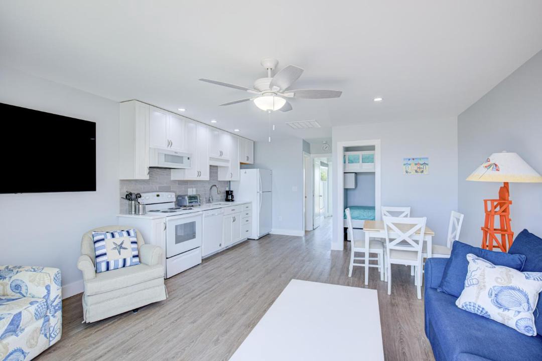 Photo of Livingroom in North Topsail Beach