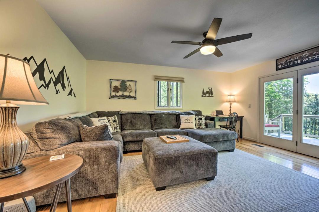 Photo of Livingroom in Brevard
