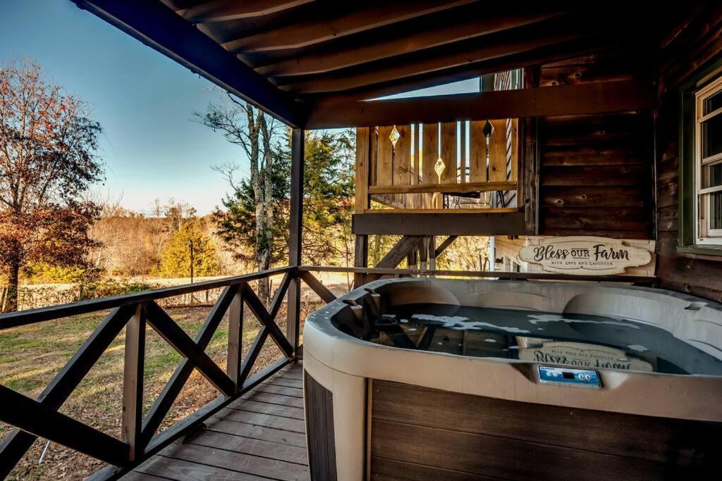 Photo of Patio Balcony in Tryon