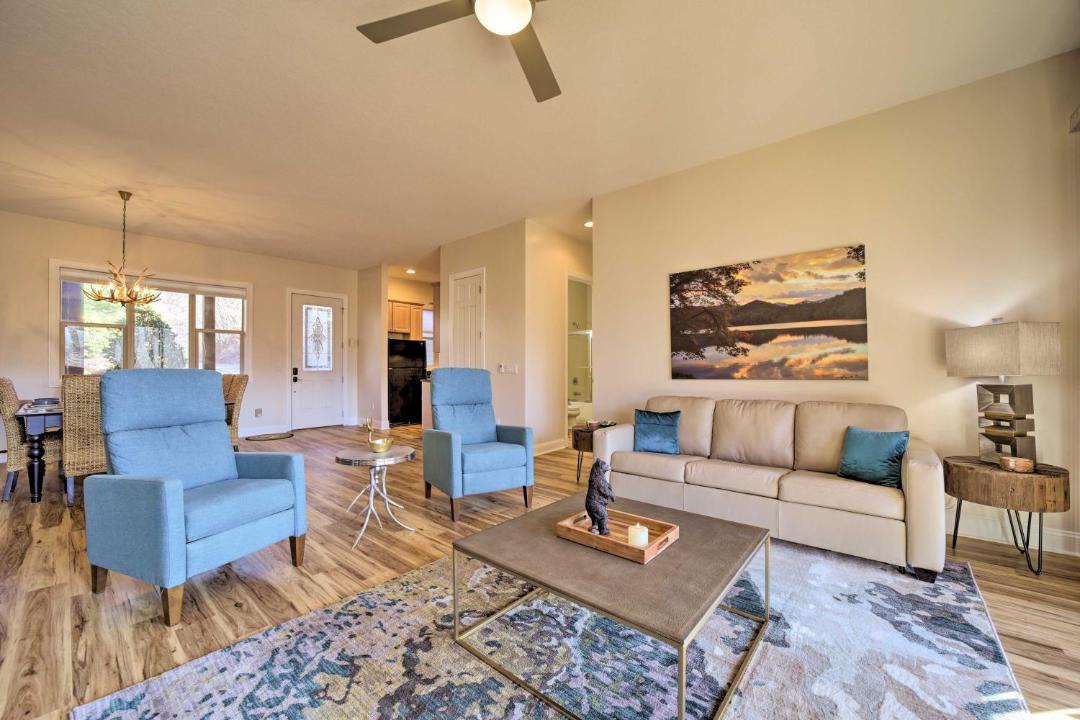 Photo of Livingroom in Whittier