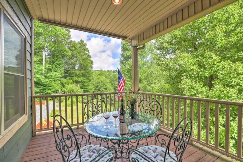 Photo of Patio Balcony in Mars Hill