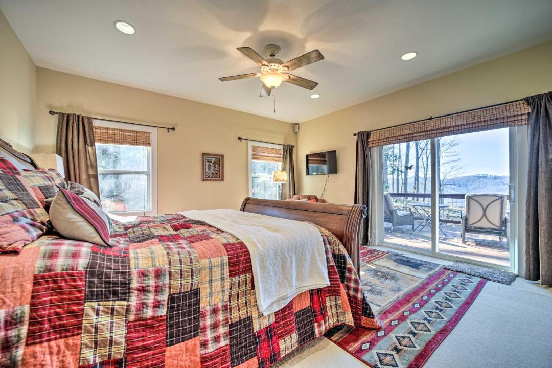 Photo of Bedroom in Glenville