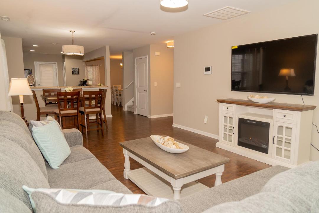 Photo of Livingroom in Southeast Raleigh