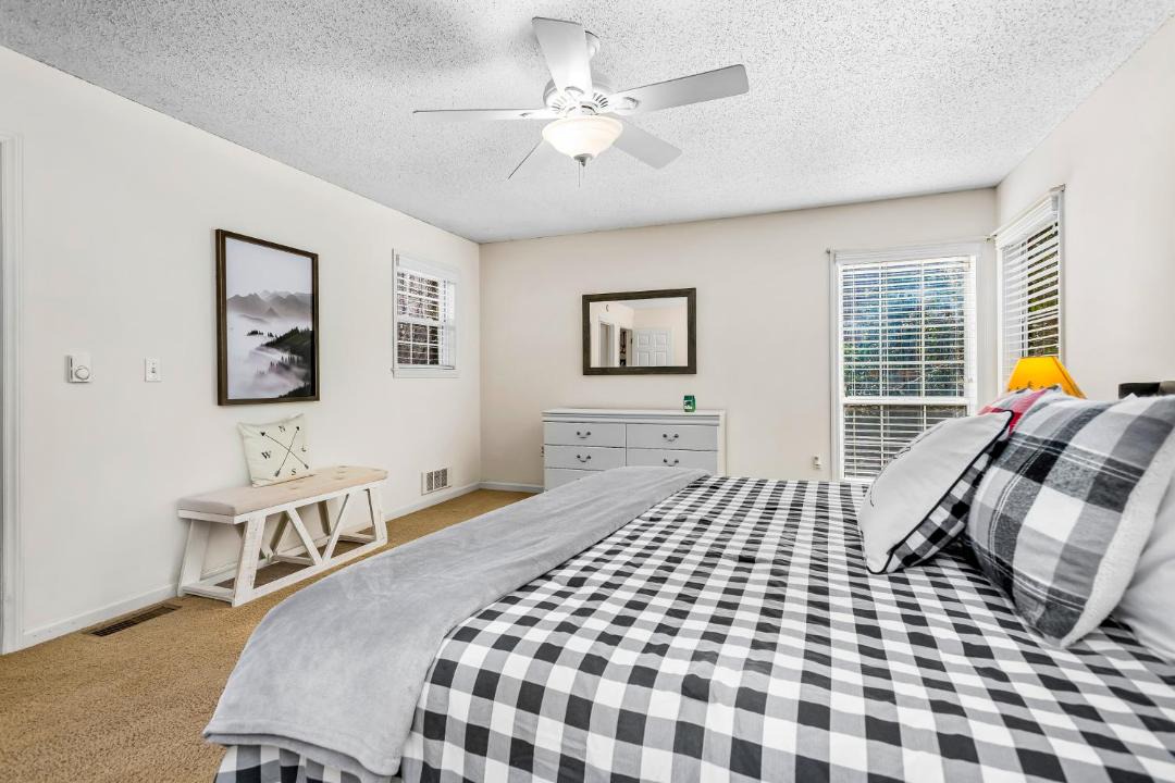 Photo of Bedroom in Black Mountain