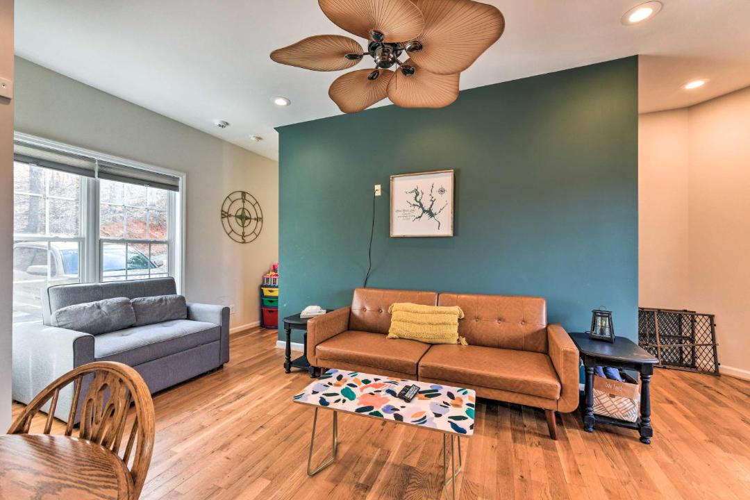 Photo of Livingroom in Southmont