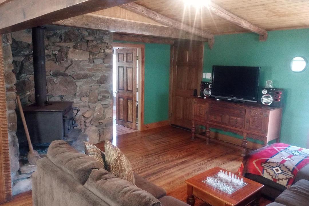 Photo of Livingroom in Barnardsville