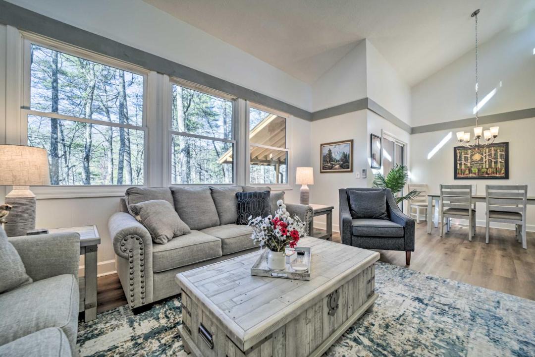 Photo of Livingroom in Sapphire