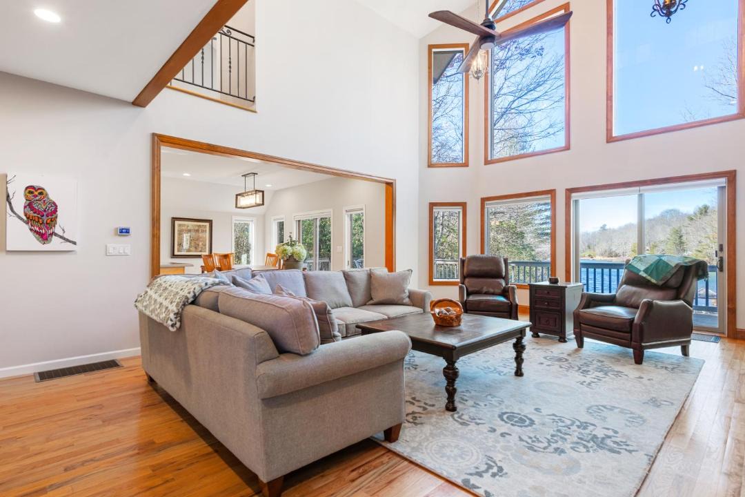 Photo of Livingroom in Brevard