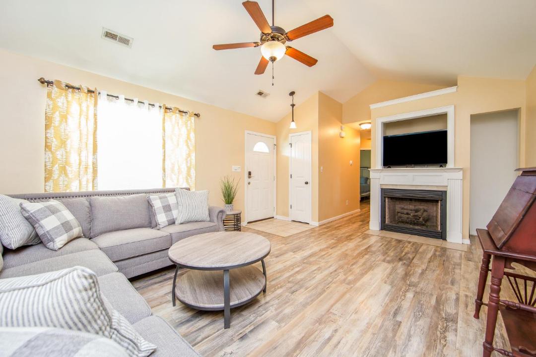 Photo of Livingroom in Fayetteville