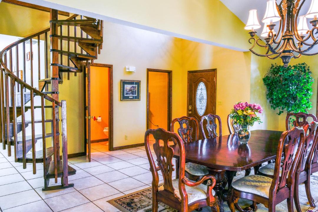 Photo of Livingroom in Whittier