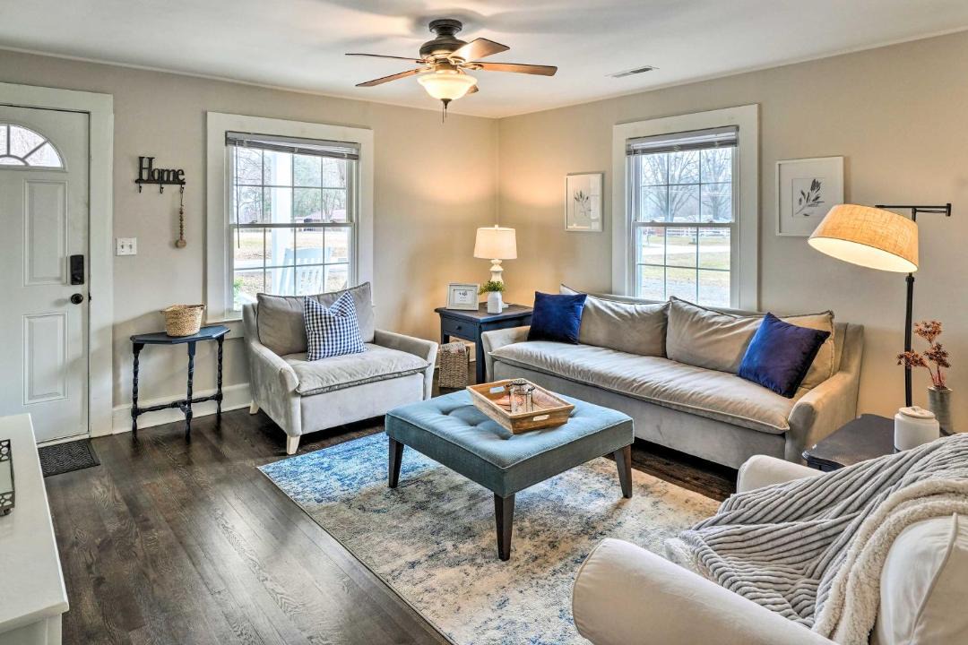 Photo of Livingroom in Greensboro