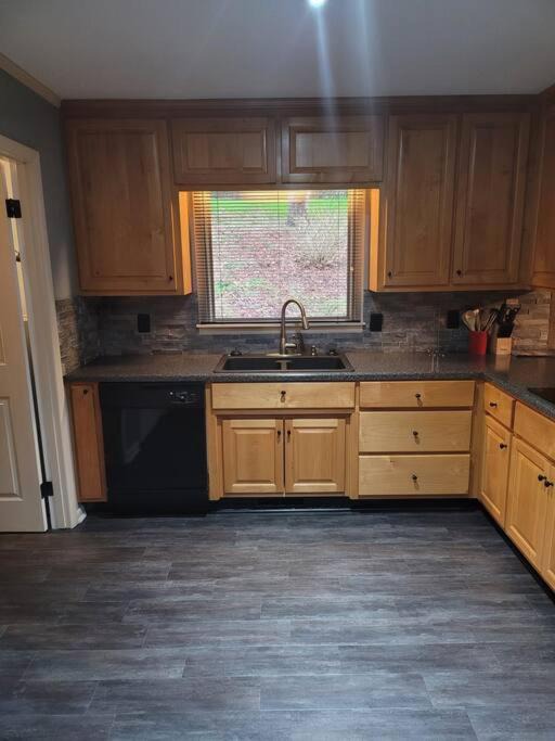 Photo of Kitchen in Guntersville