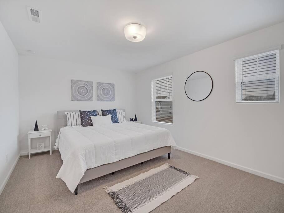 Photo of Bedroom in Harwood Lane