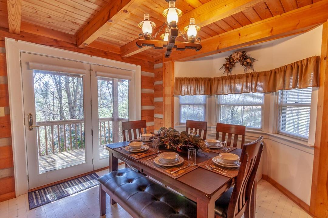 Photo of Livingroom in Foscoe