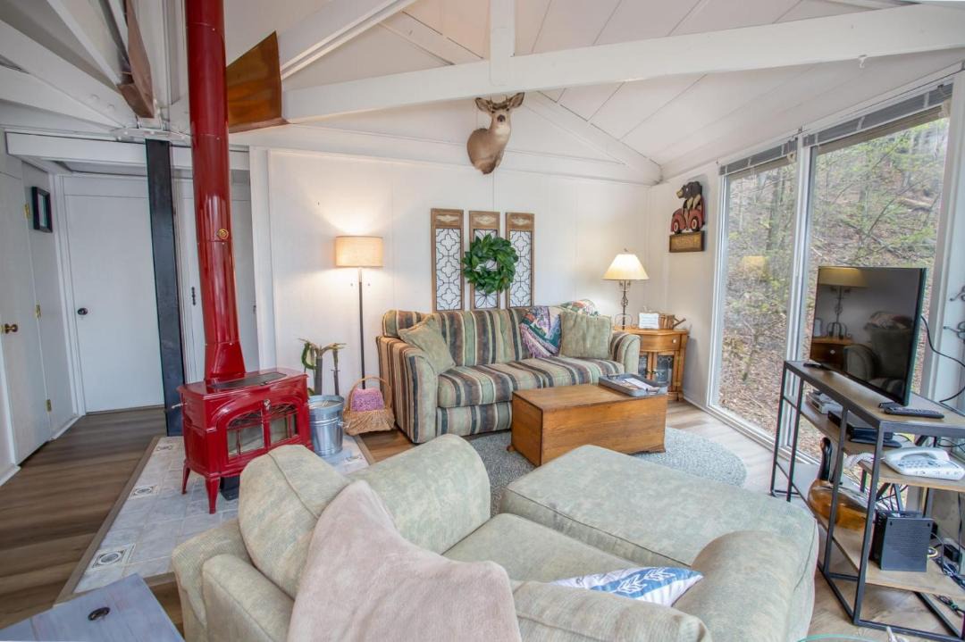 Photo of Livingroom in Charter Hills