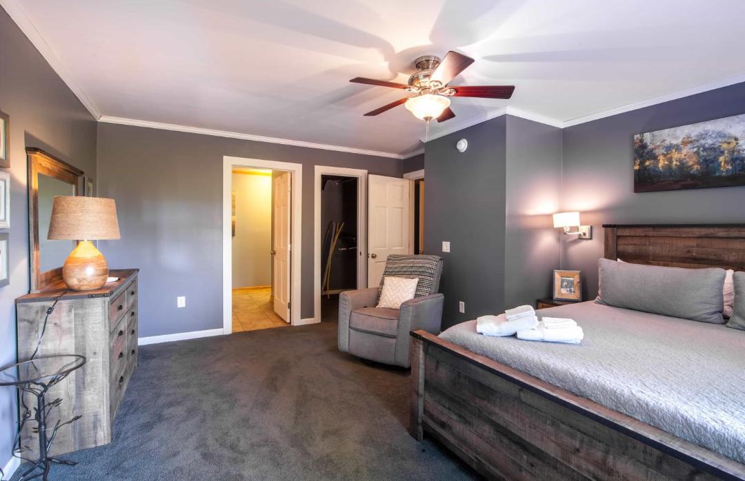 Photo of Bedroom in Lenoir