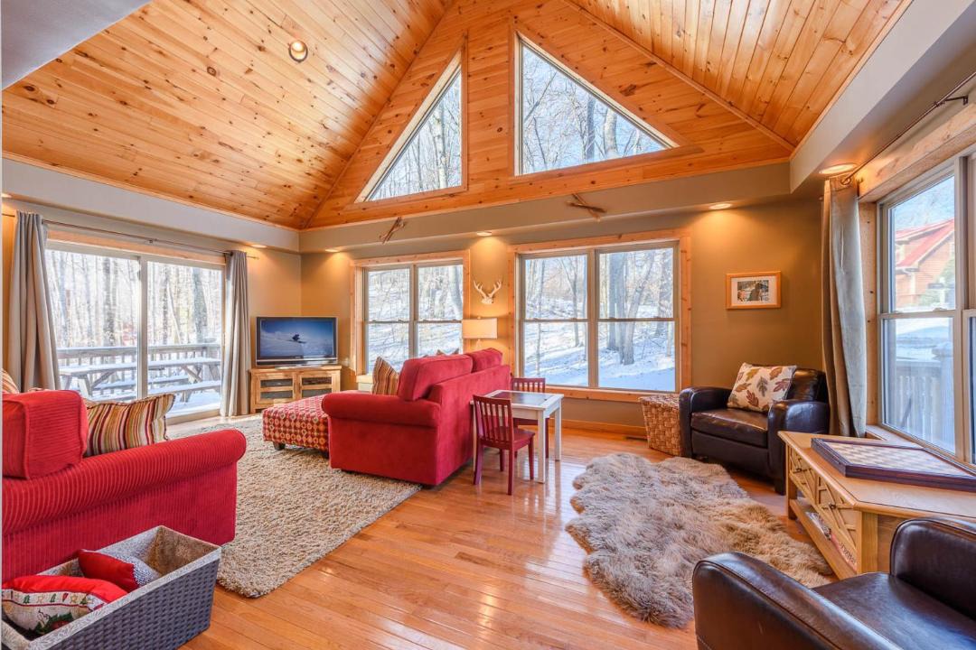 Photo of Livingroom in Charter Hills