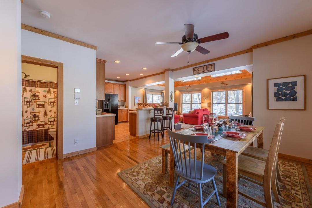Photo of Livingroom in Charter Hills