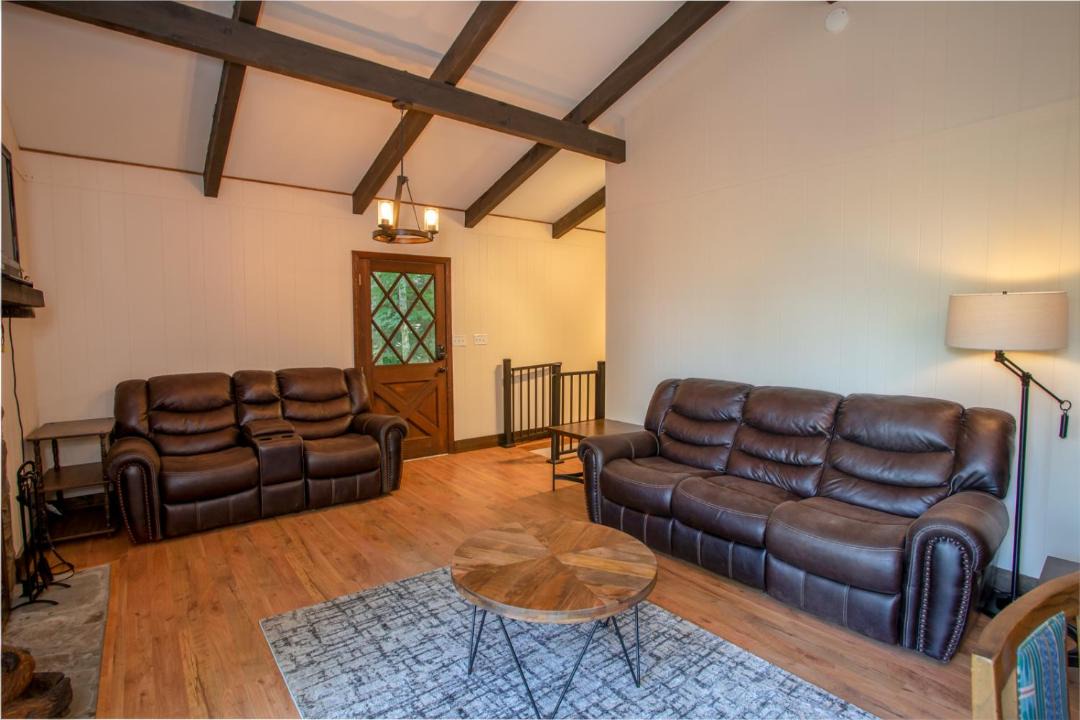 Photo of Livingroom in Charter Hills