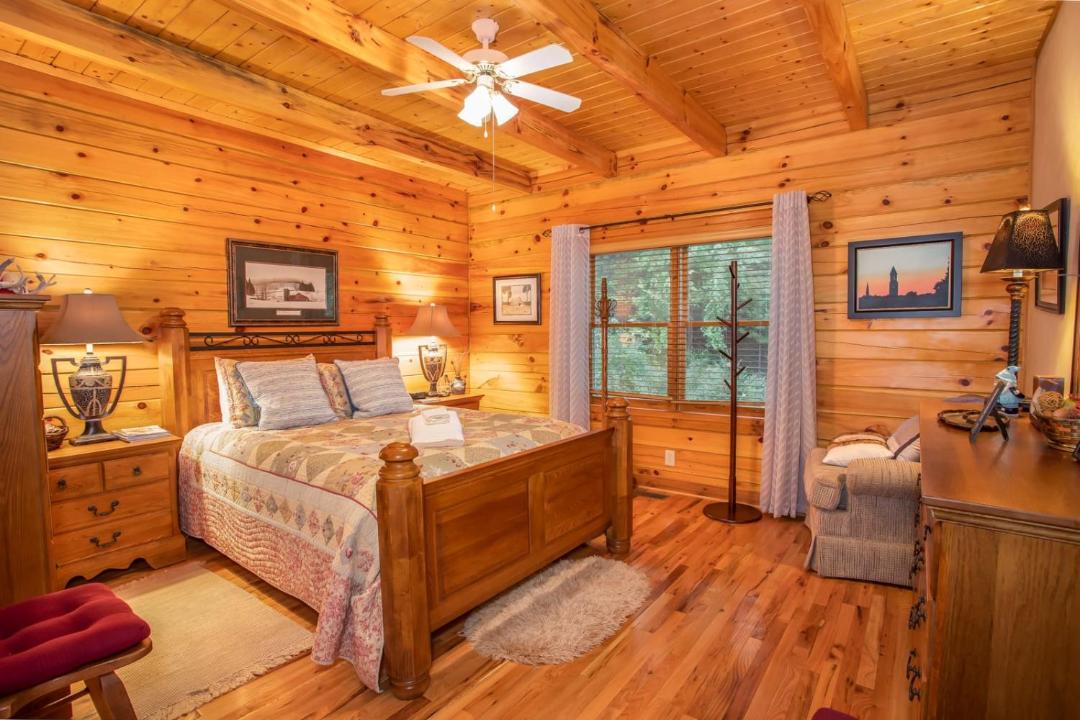 Photo of Livingroom in Boone