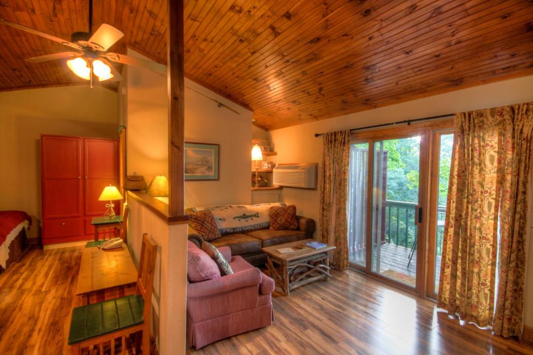 Photo of Livingroom in Boone