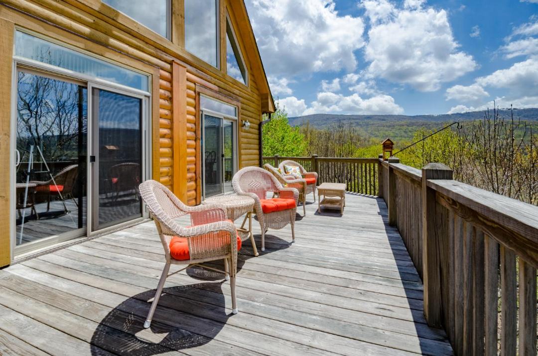 Photo of Patio Balcony in Beech Mountain