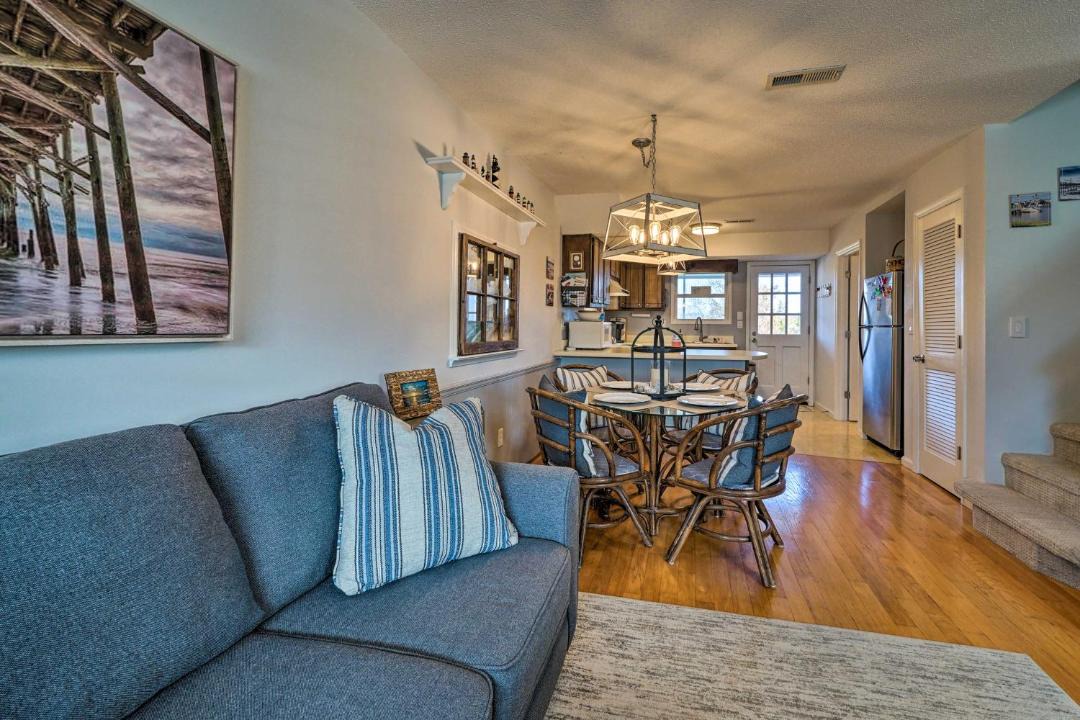 Photo of Livingroom in Holden Beach