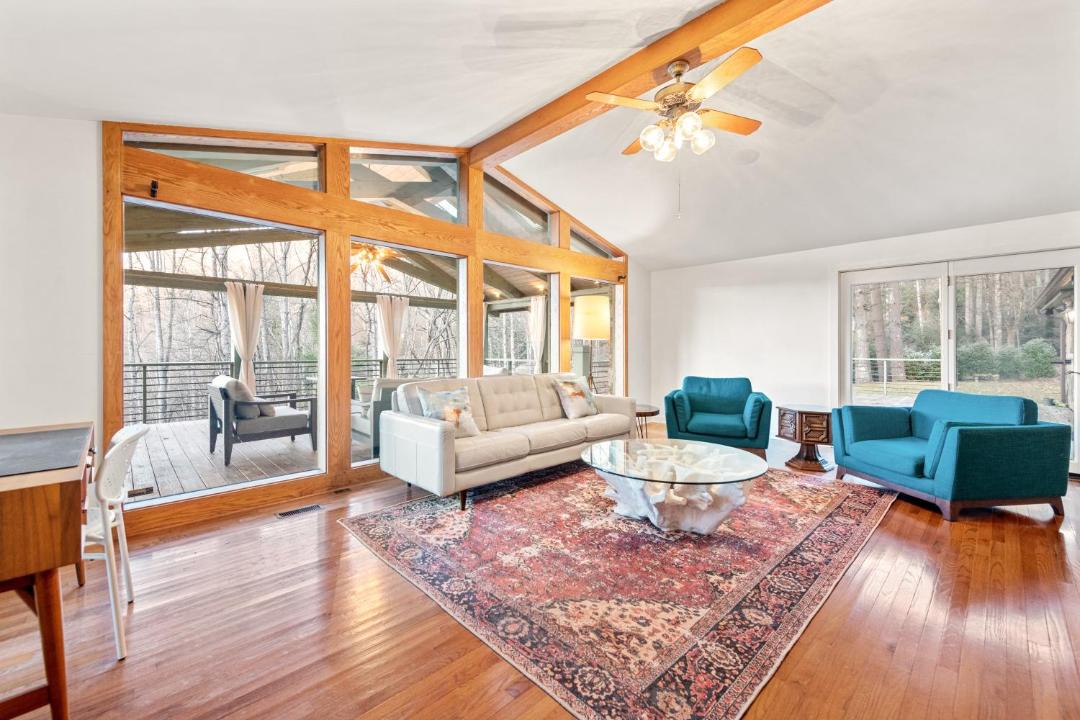 Photo of Livingroom in Waynesville