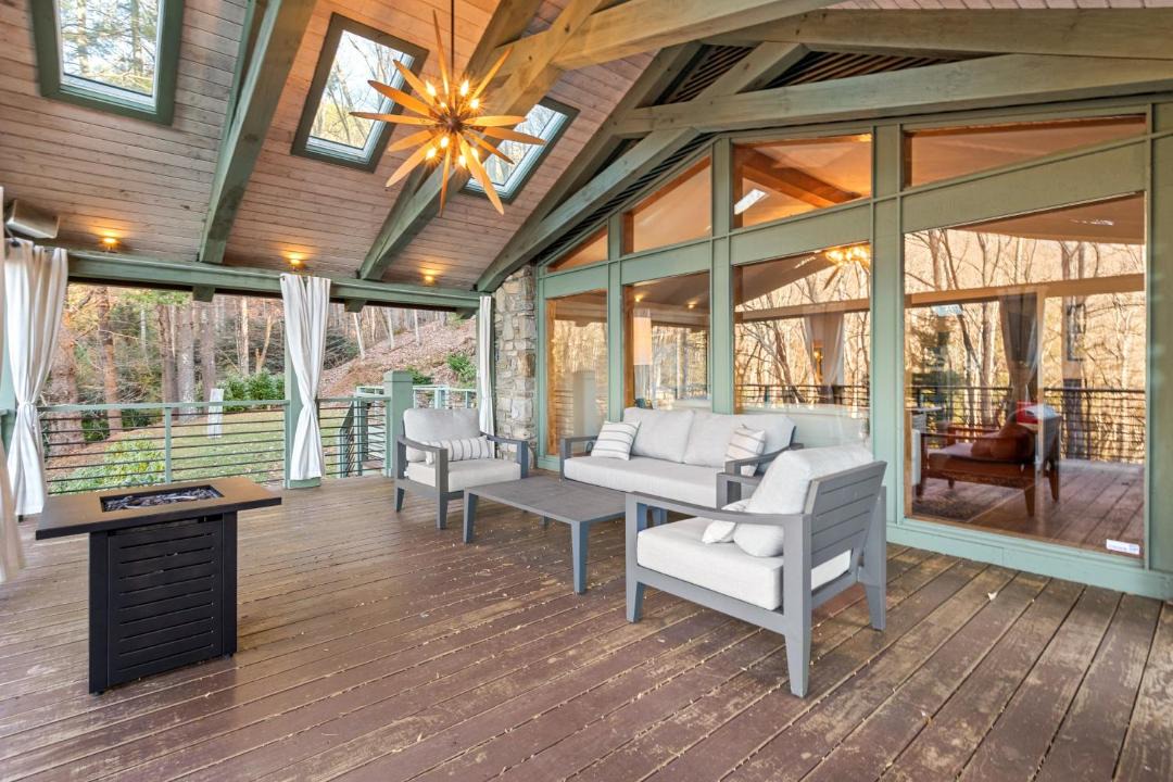Photo of Livingroom in Waynesville