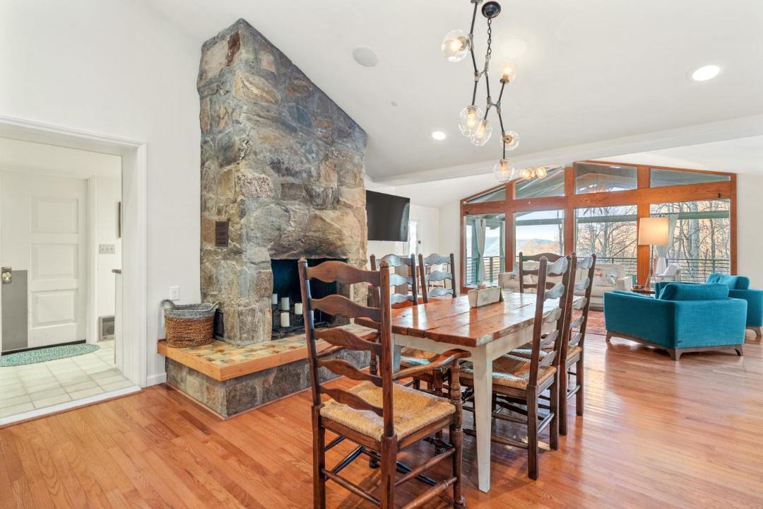 Photo of Livingroom in Waynesville