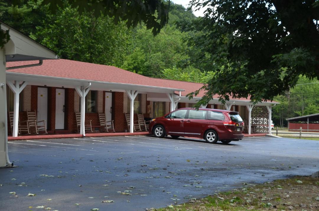 Photo of Others in Maggie Valley