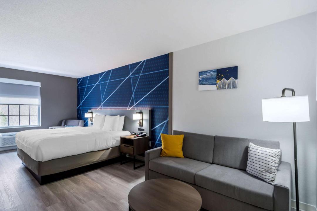 Photo of Bedroom in Lexington - Salisbury