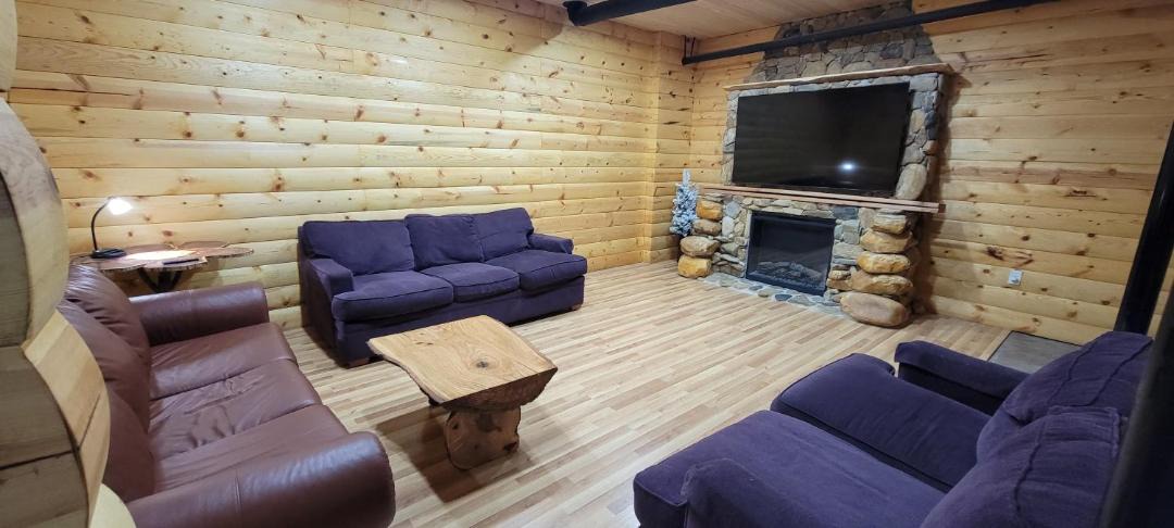 Photo of Livingroom in Lenoir
