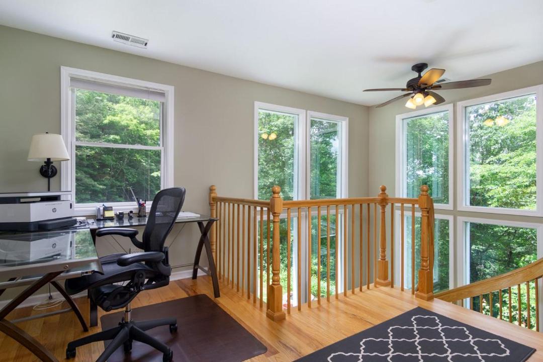 Photo of Livingroom in Fairview
