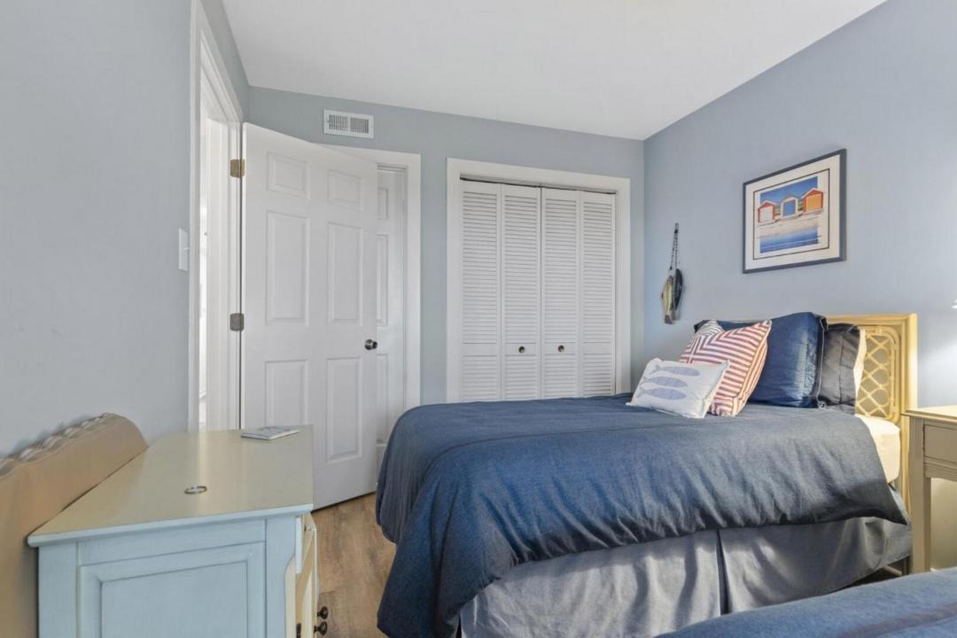 Photo of Bedroom in Pine Knoll Shores