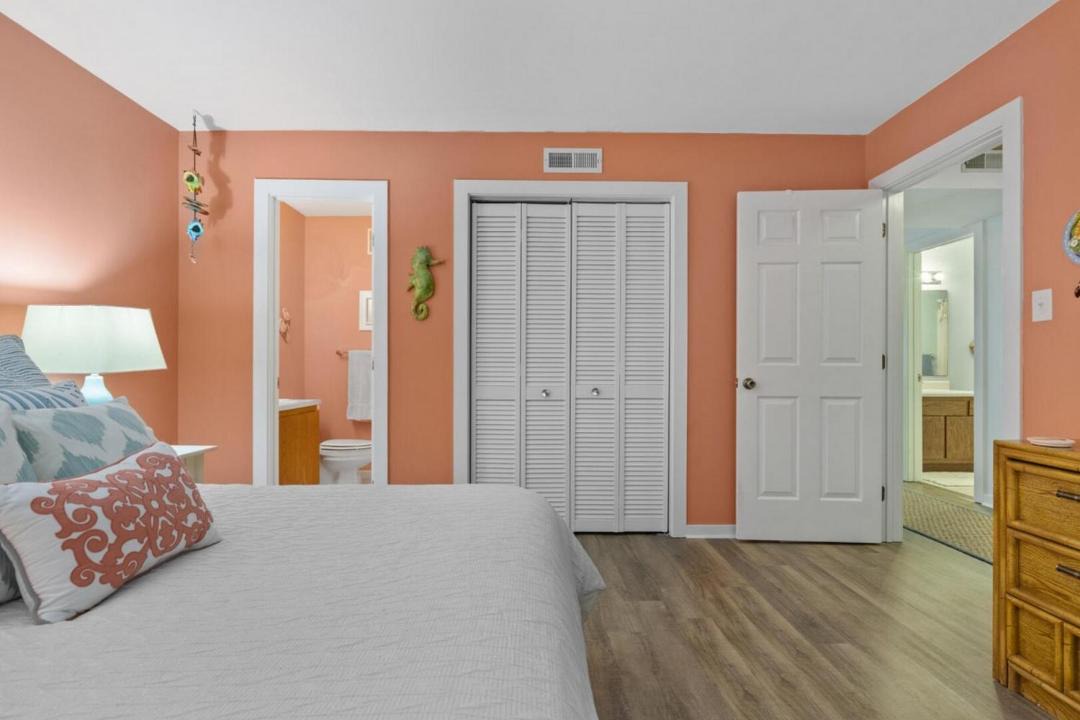 Photo of Bedroom in Pine Knoll Shores