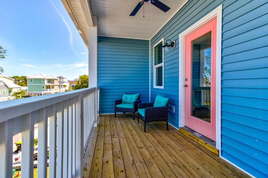 Photo of Patio Balcony in Wilmington Beach