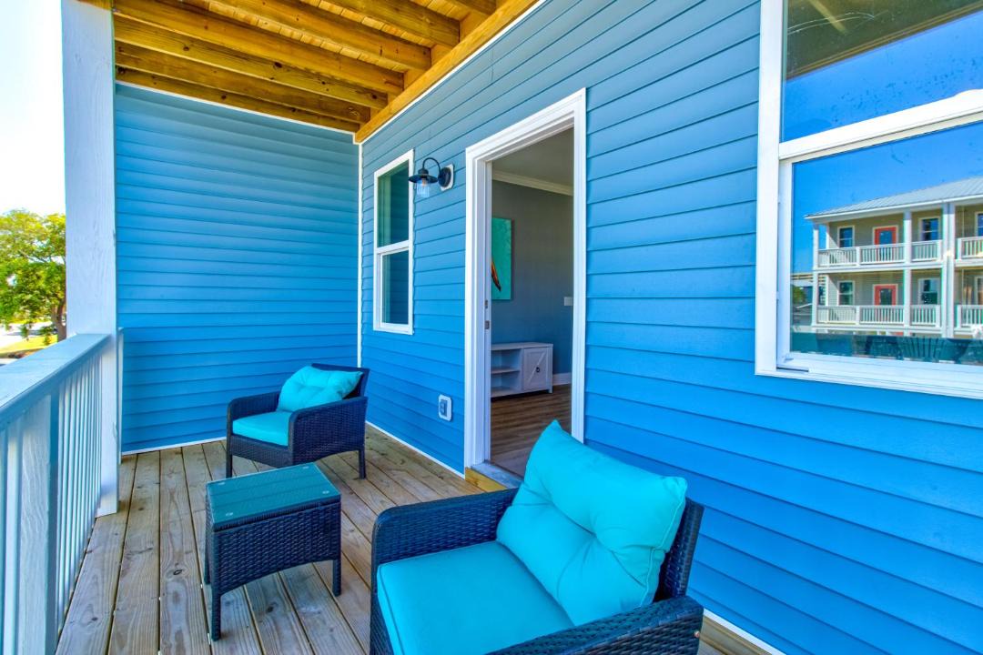 Photo of Patio Balcony in Wilmington Beach