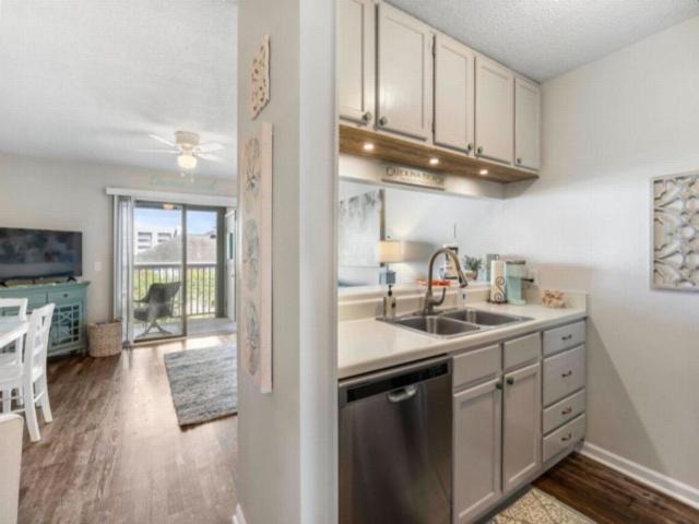 Photo of Kitchen in Carolina Beach