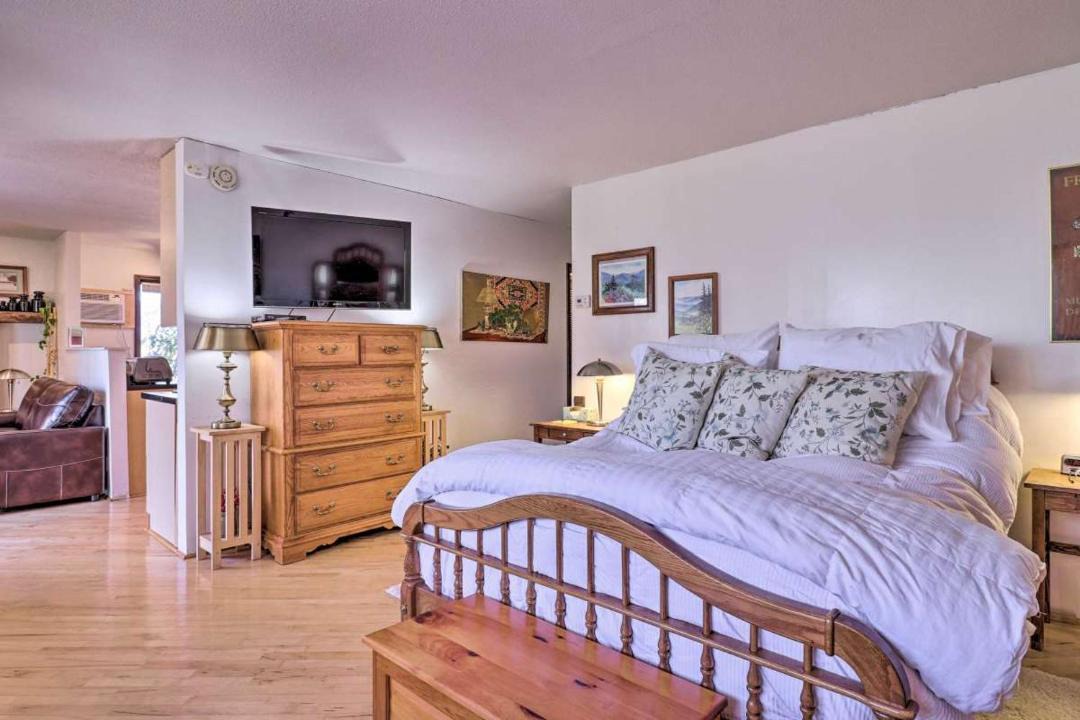 Photo of Bedroom in Cullowhee