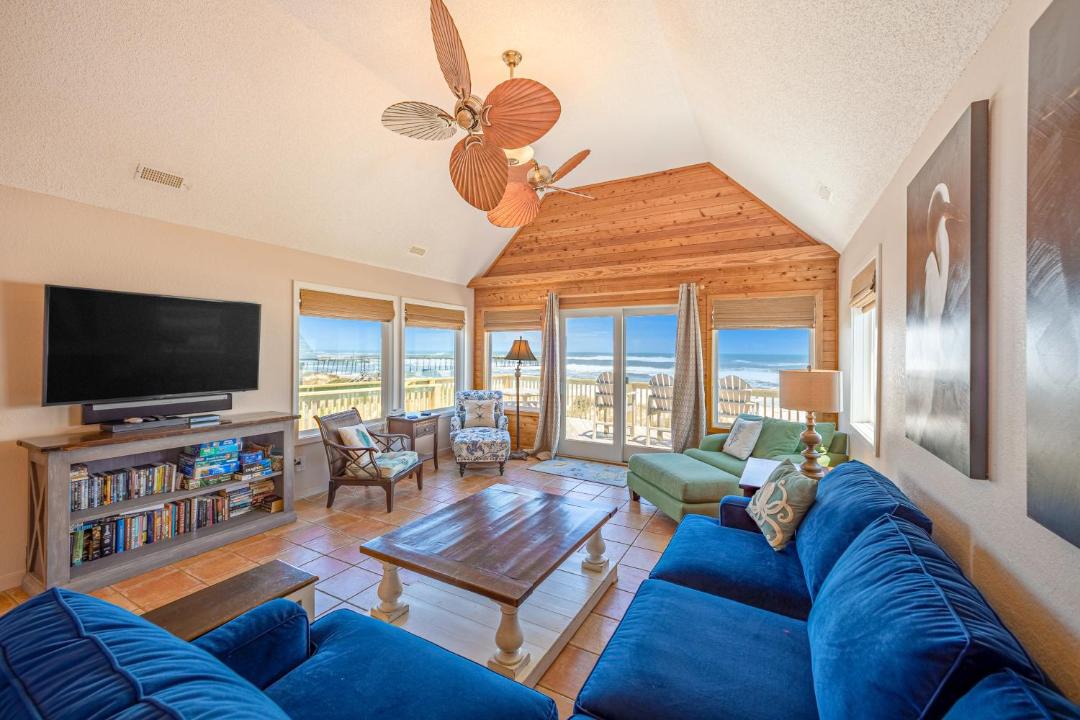 Photo of Livingroom in Avon