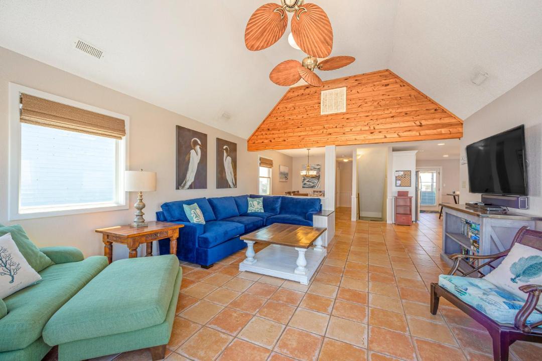 Photo of Livingroom in Avon